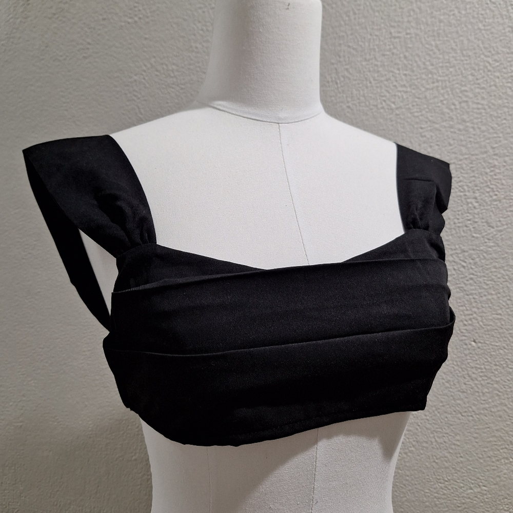 Shein, M black crop top short sleeve